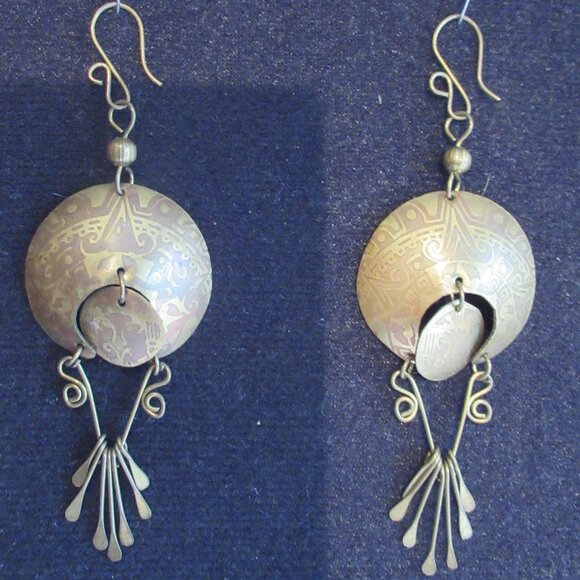Vintage brass, dangly earrings. Handmade, Aztec or Mayan inspired. Rustic - Picture 1 of 9